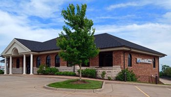 Jefferson City, MO First Mid banking branch and ATM on Ellis Blvd